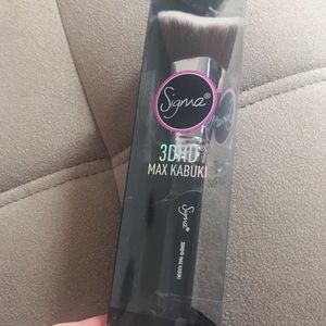 NIB Sigma Beauty 3DHD Max Kabuki Brush